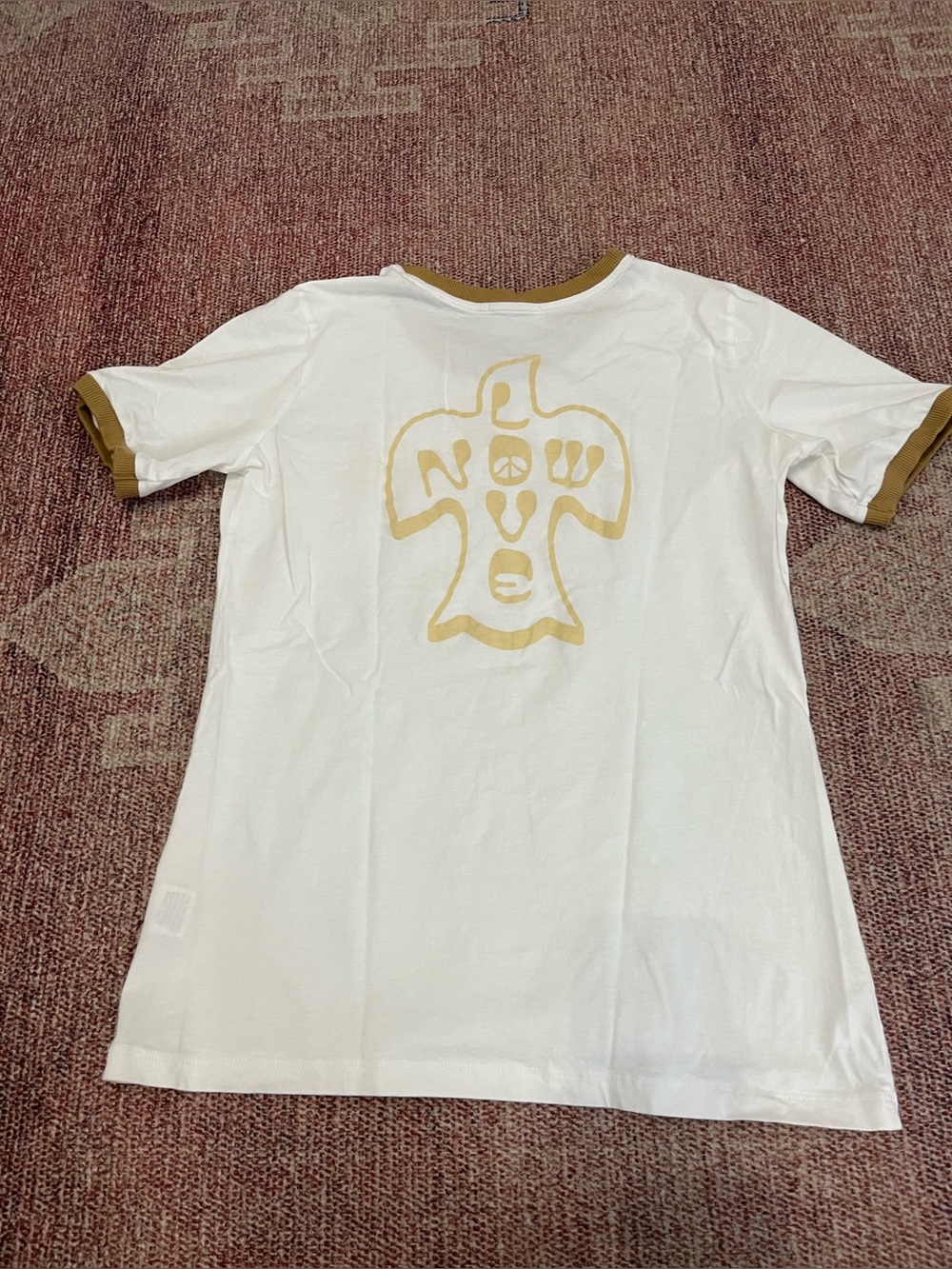 The Bee and the Fox Love Now peace bird white and Tan Ringer tee size medium - Picture 6 of 6